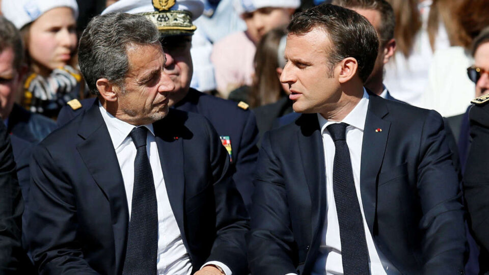 Russie: Sarkozy met en garde Macron sur l'envoi de troupes en Ukraine