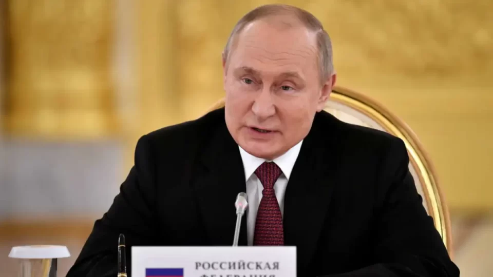 Nucléaire : Poutine déploie des armes aux portes de l'Europe dans un entrepôt suspect en Biélorussie