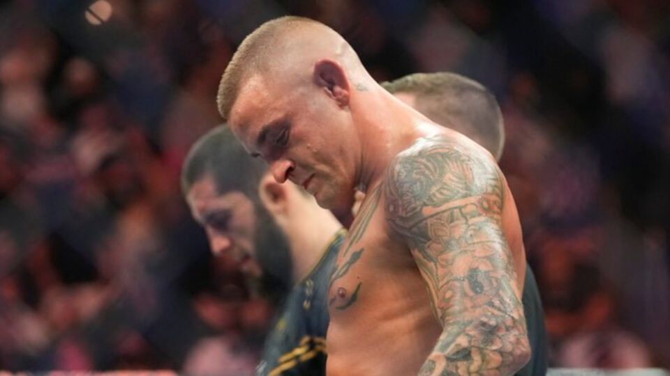 MMA : Dustin Poirier hésite sur son avenir après sa défaite contre Islam Makhachev