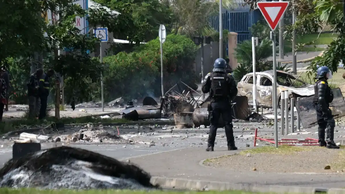 Nouvelle-Calédonie : France déporte leaders comme en période coloniale ...