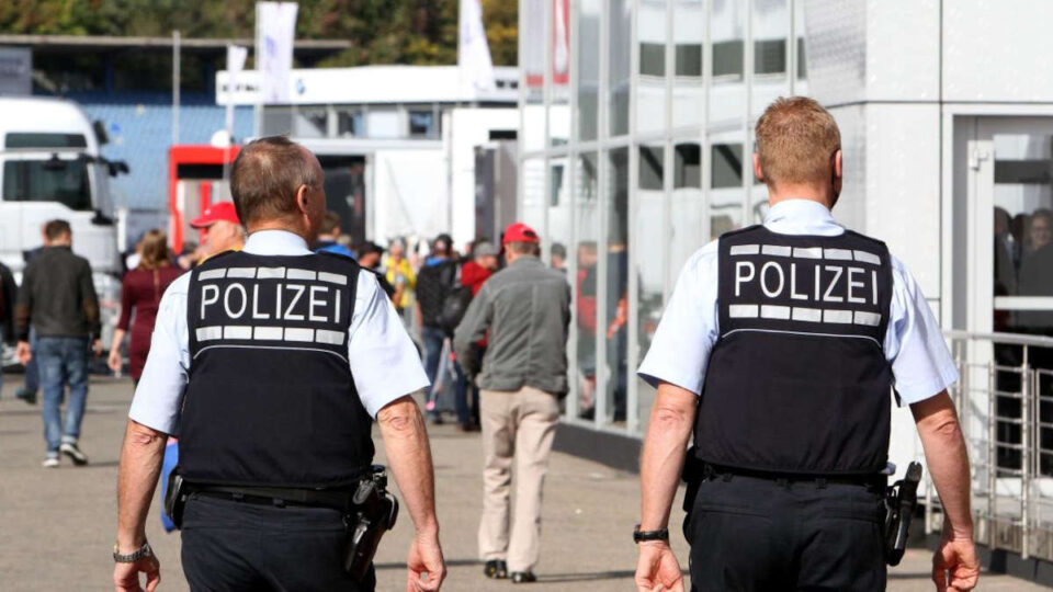 Attaque au couteau à Mannheim en Allemagne : Des militants d'extrême droite visés, les détails