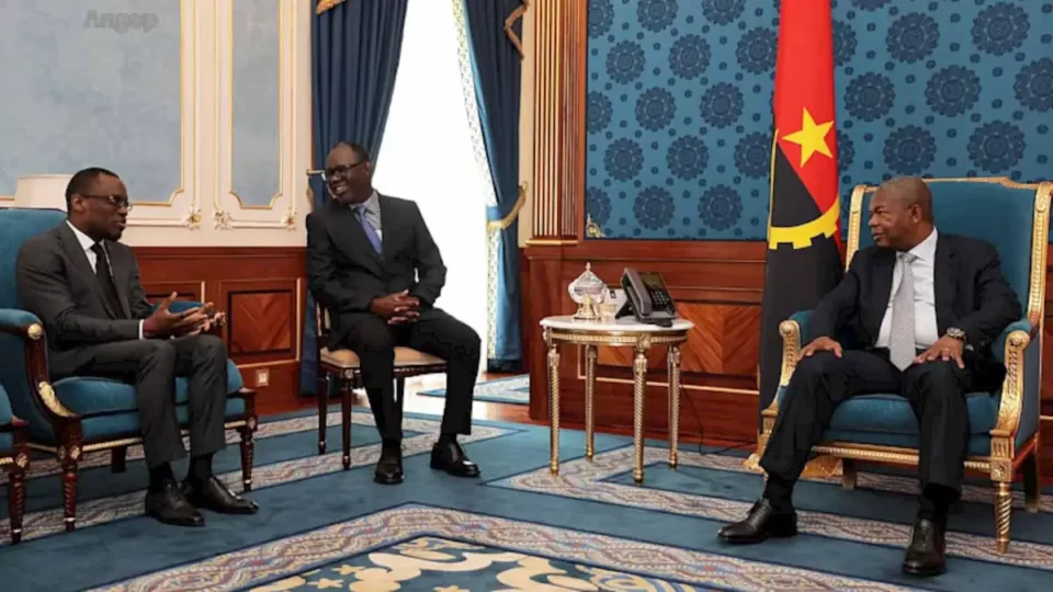 Le ministre béninois Bakary reçu par le président Lourenço de l'Angola