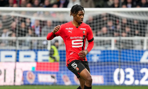 Ligue 1 : Rennes corrigé par Strasbourg, Christopher Wooh en difficulté