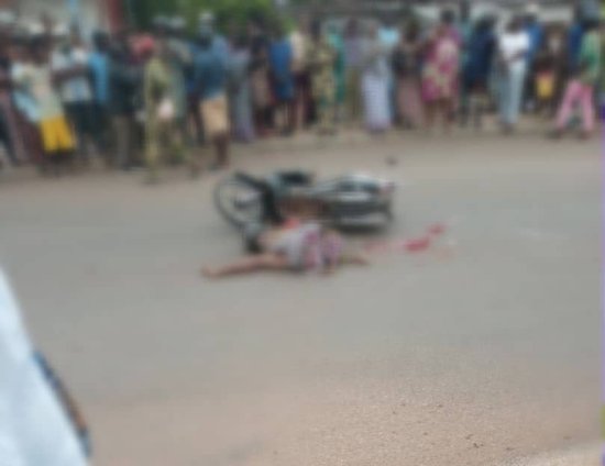 Accident tragique à Porto-Novo : Un camion tue une femme et son bébé à Avakpa