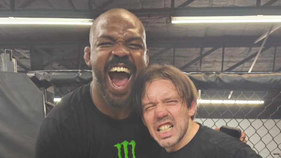 Le Français Jean-Charles Skarbowsky prépare Jon Jones pour affronter Stipe Miocic