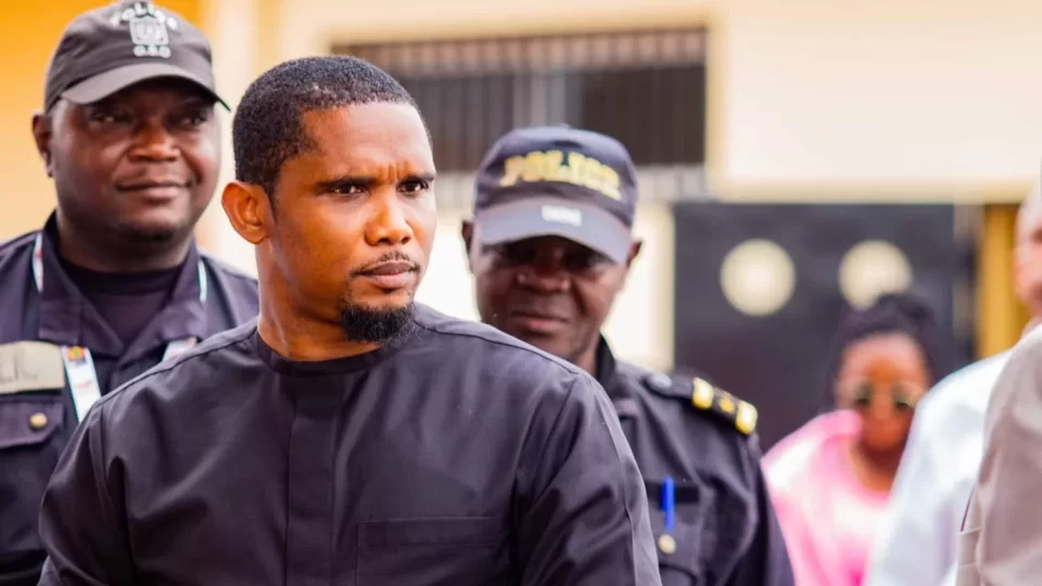 Samuel Eto'o Fils, le trouble-fête de la Fécafoot au Cameroun Le Camerounais Samuel Eto'o Fils, l'emmerdeur suprême: portrait d'une légende du football