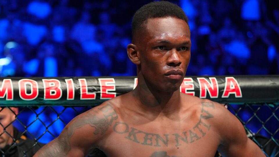 Boxe - Israel Adesanya mise sur Anthony Joshua : un pari risqué !