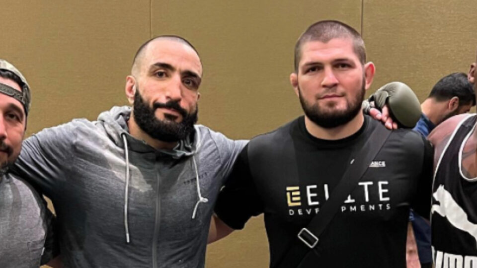 Belal Muhammad raconte comment Khabib l’a humilié en sparring au micro de Demetrious Johnson