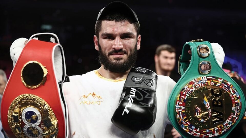 Beterbiev répond aux critiques après sa victoire sur Bivol : le champion indisputé des mi-lourds.