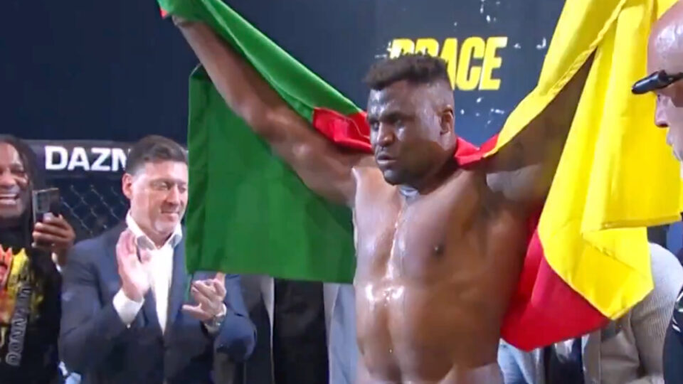 Francis Ngannou explose Renan Ferreira au premier round lors de son comeback MMA au PFL