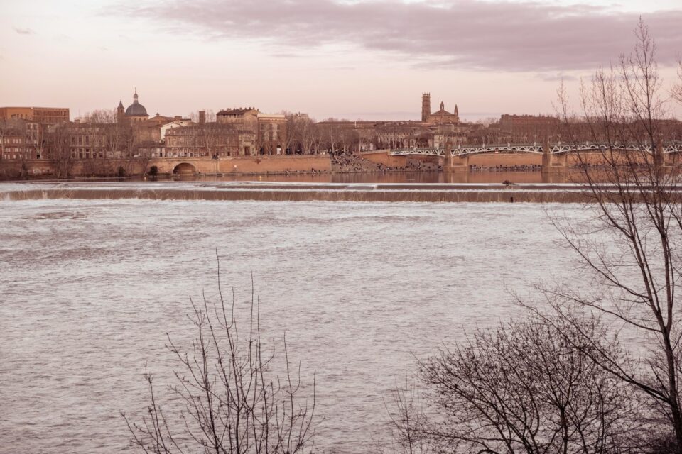 Températures en baisse à Toulouse, neige sur les Pyrénées et week-end ensoleillé annoncé